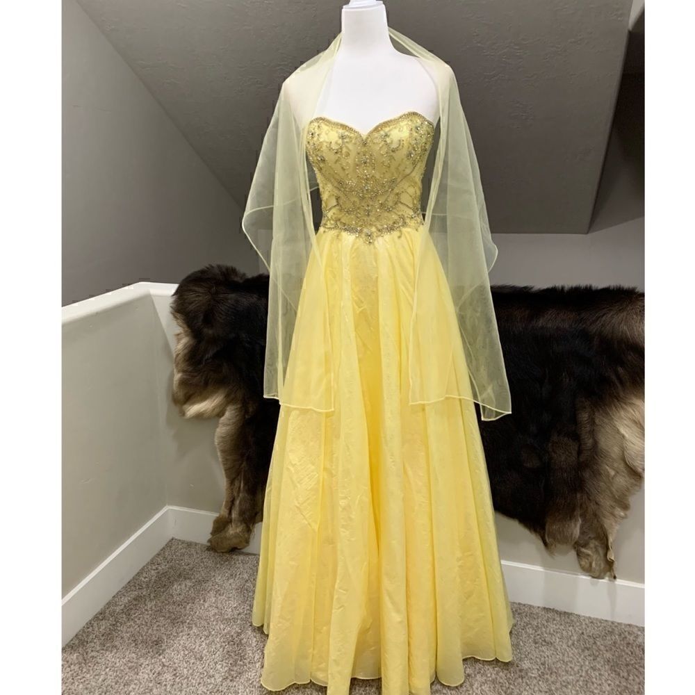 Beautiful Princess Style Strapless Beads & Glitter Party Dress With Shawl